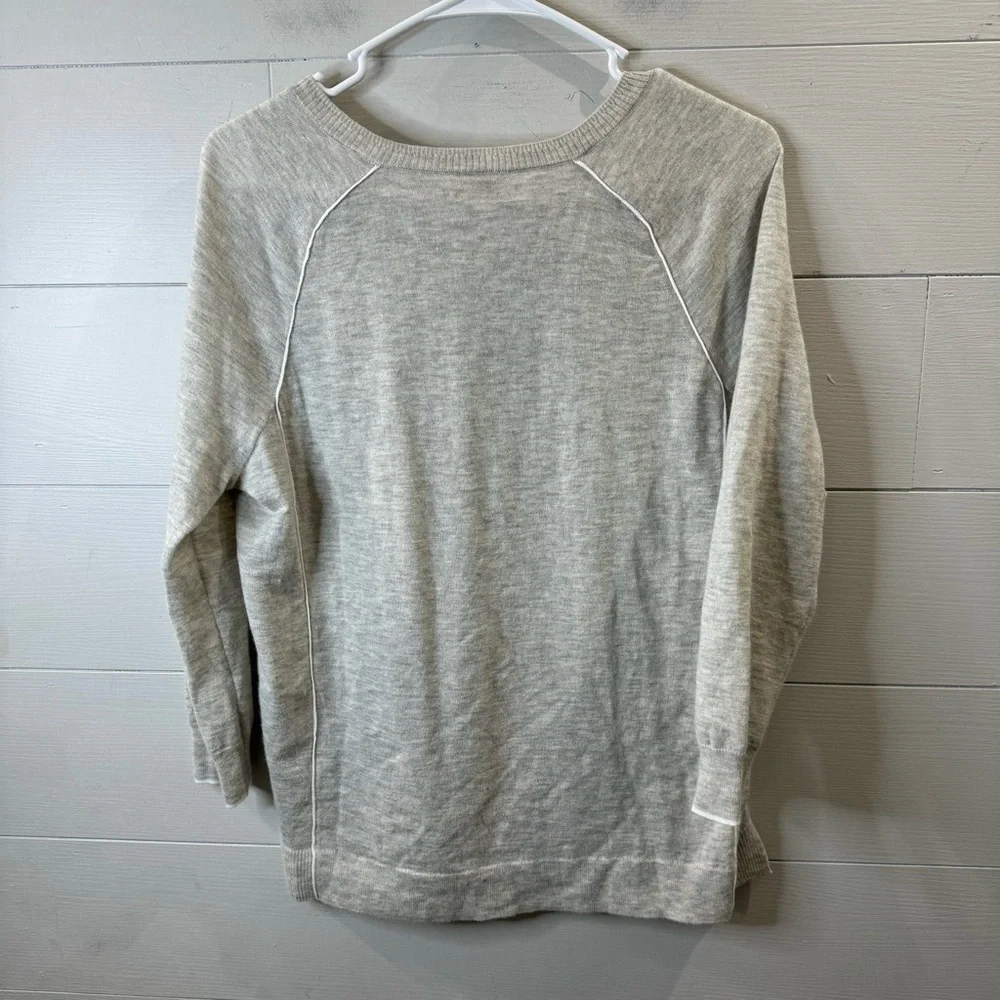 J. Crew | V-neck Gray Cozy Sweater Size Small - Picture 5 of 5